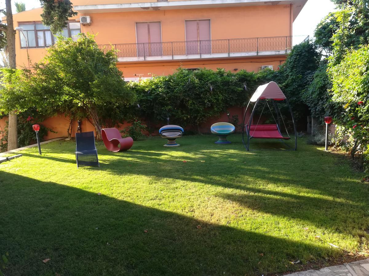 Hotel I Colori Сант-Антиоко Экстерьер фото